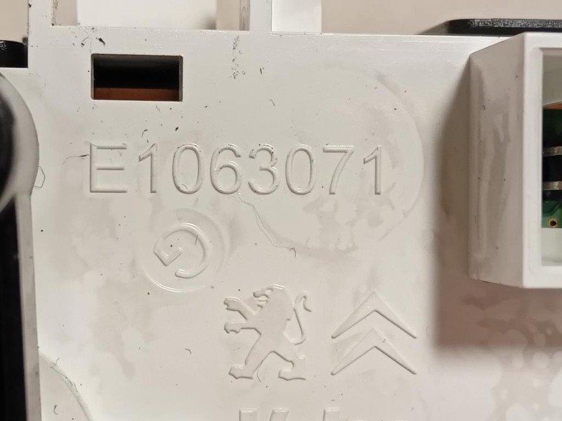 Modulo Comando Riscaldamento Clima E1063071 Peugeot 208 I 2015