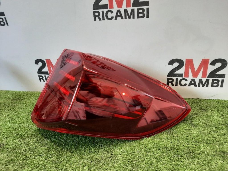 Fanale POST DX STANLEY W4189 Suzuki Vitara II 2018