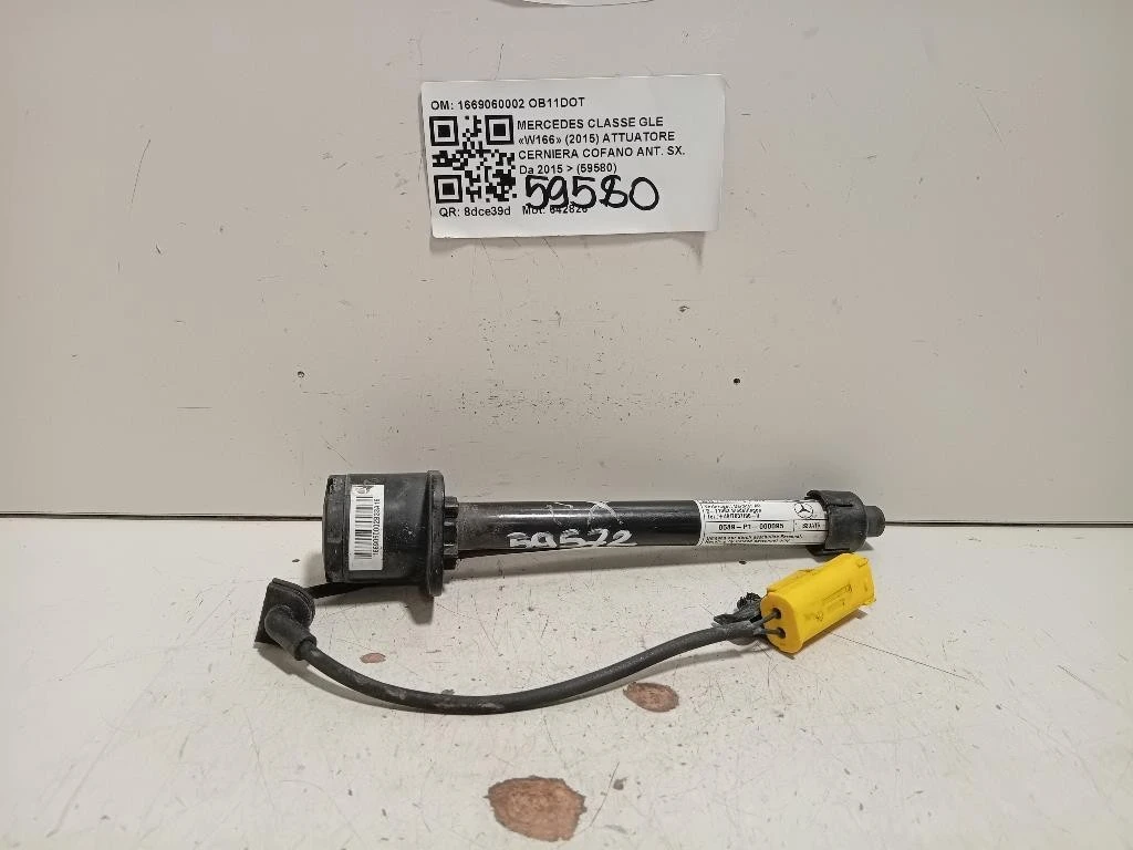Attuatore Cerniera Cofano ANT SX 1669060002 Mercedes Classe GLE W166 2015