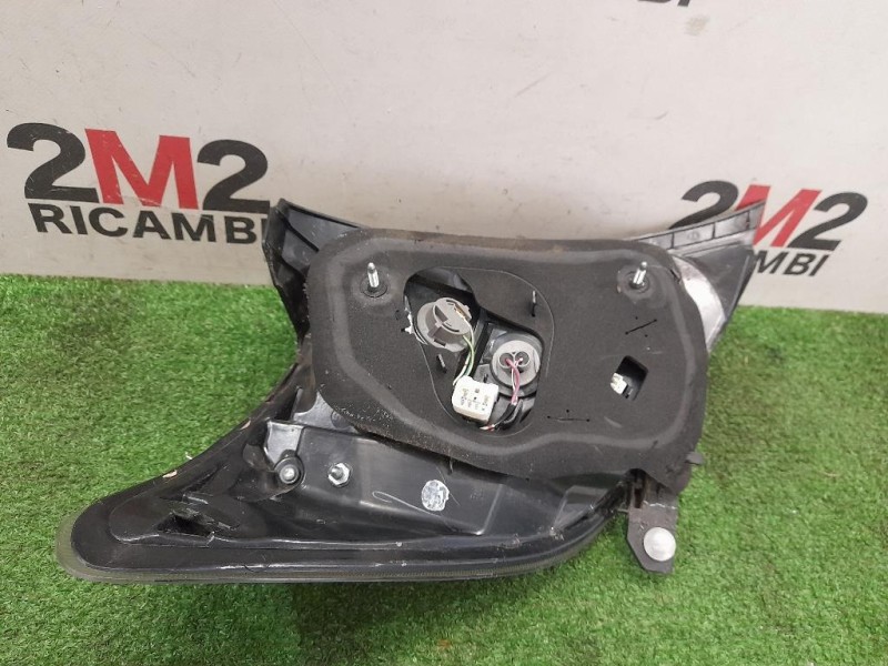 Fanale POST DX Toyota Yaris IV 2014