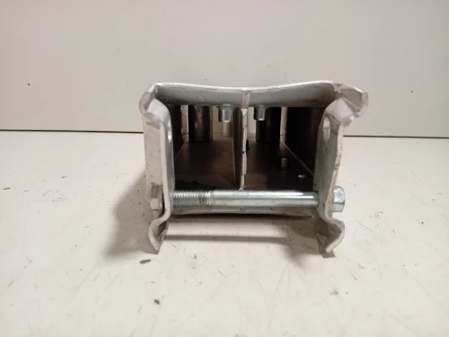 Supporto Traversa Radiatore ANT SX SUPPORTO TRAVERSA RADIATORE ANT SX Bmw Serie 7 F01 2009
