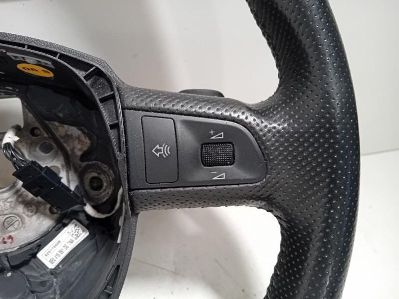 Volante 61711340B00 Audi A4 8EC 2005