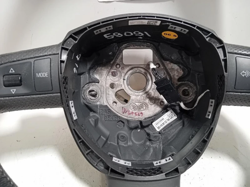 Volante 61711340B00 Audi A4 8EC 2005