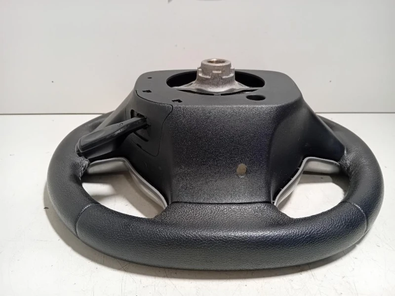 Volante 306744199483 Toyota Yaris IV 2014