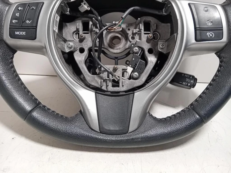 Volante 306744199483 Toyota Yaris IV 2014