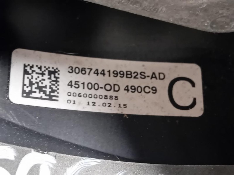 Volante 306744199B2S Toyota Yaris IV 2014