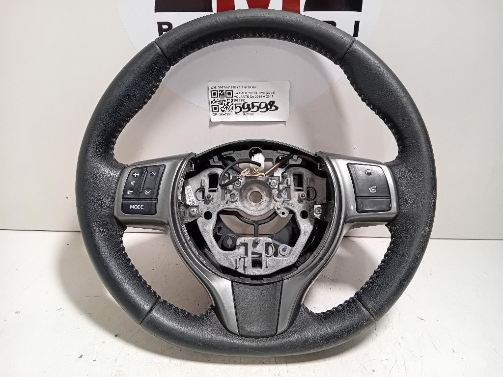 Volante 306744199B2S Toyota Yaris IV 2014