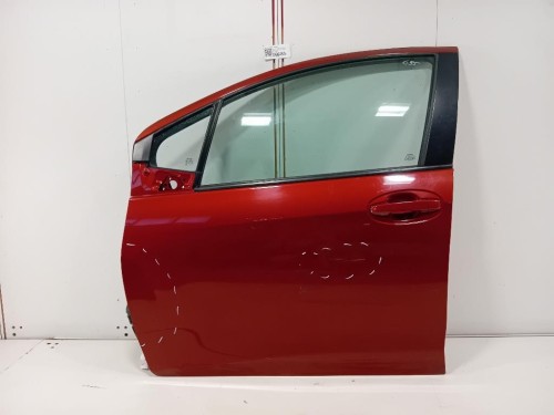 Porta ANT SX 670020D500 Toyota Yaris IV 2014