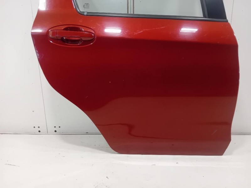 Porta POST DX 670030D190 Toyota Yaris IV 2014