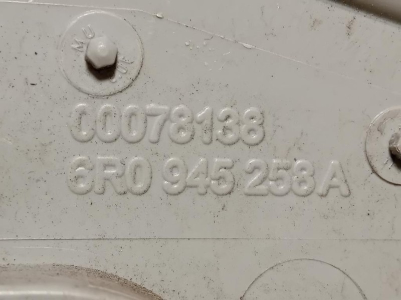 Fanale POST DX 6R0 945 258 B Volkswagen POLO VI 2009