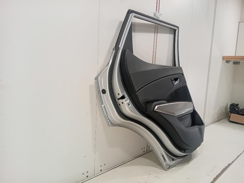 Porta POST SX 6301135002 Ssangyong Tivoli 2015