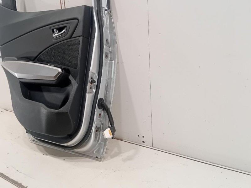 Porta POST SX 6301135002 Ssangyong Tivoli 2015