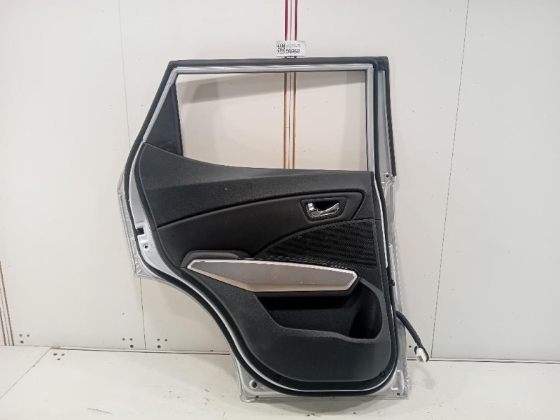 Porta POST SX 6301135002 Ssangyong Tivoli 2015