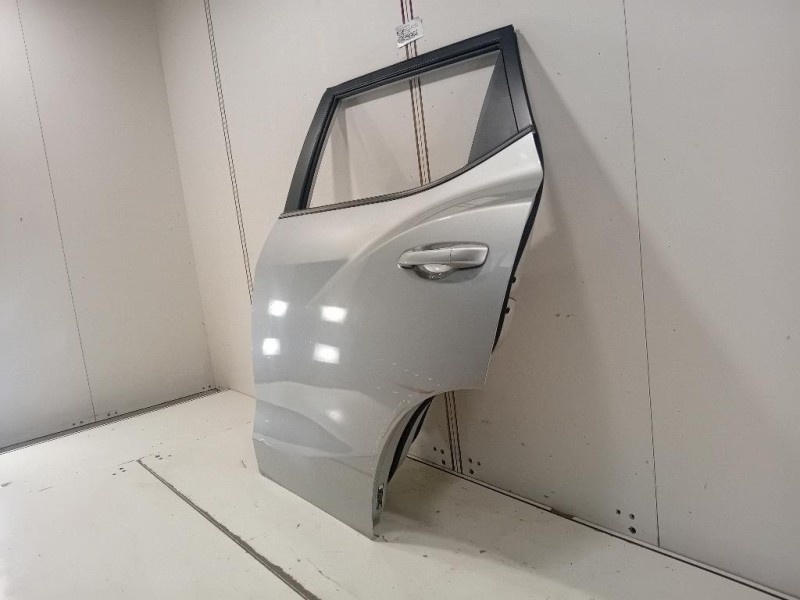 Porta POST SX 6301135002 Ssangyong Tivoli 2015