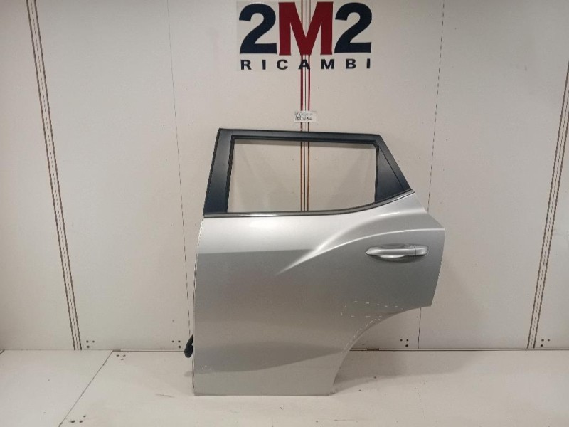 Porta POST SX 6301135002 Ssangyong Tivoli 2015