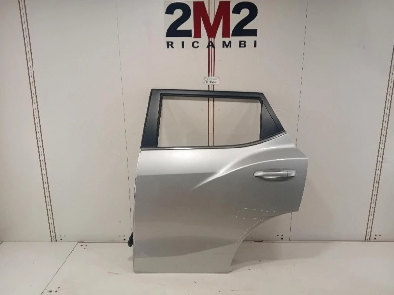 Porta POST SX 6301135002 Ssangyong Tivoli 2015