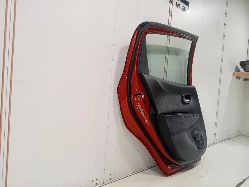 Porta POST SX 670040D210 Toyota Yaris IV 2014