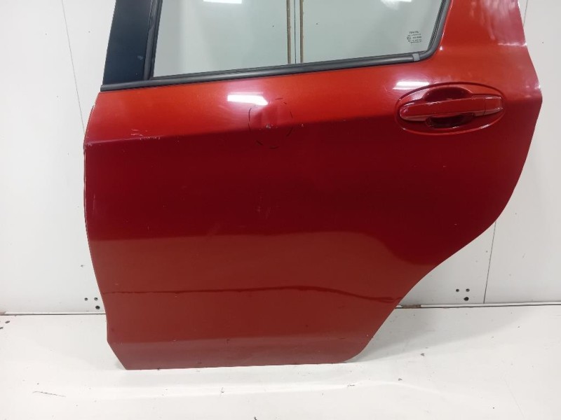 Porta POST SX 670040D210 Toyota Yaris IV 2014
