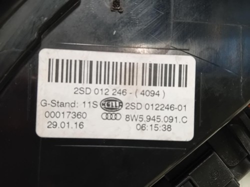 Fanale POST SX 8W5 945 091 C Audi A4 8W2 2015