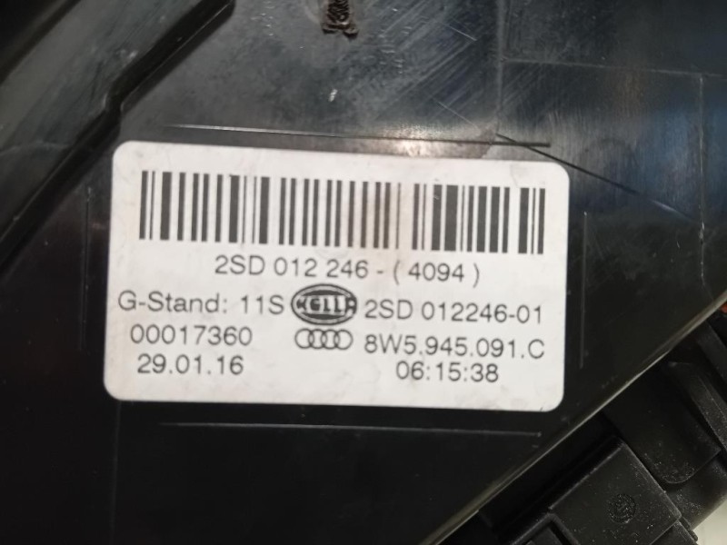 Fanale POST SX 8W5 945 091 C Audi A4 8W2 2015