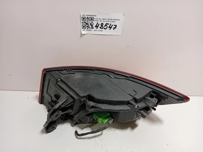 Fanale POST SX 8W5945069A Audi A4 8W2 2015