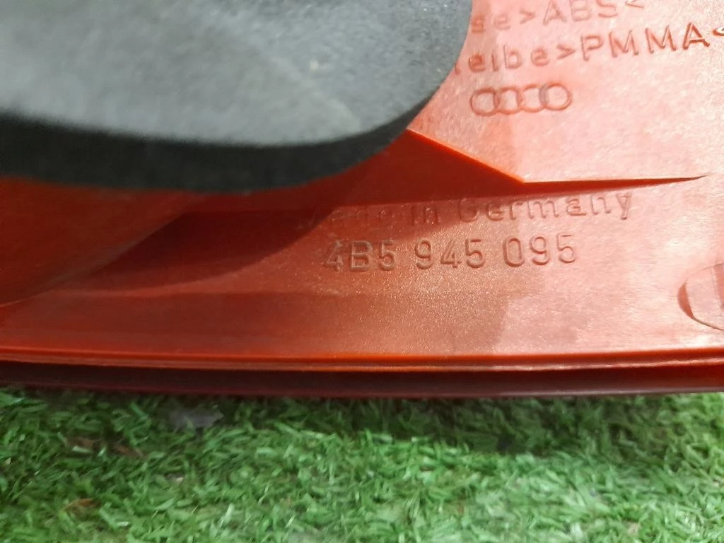 Fanale POST SX 4B5945095 Audi A6 4B 1997