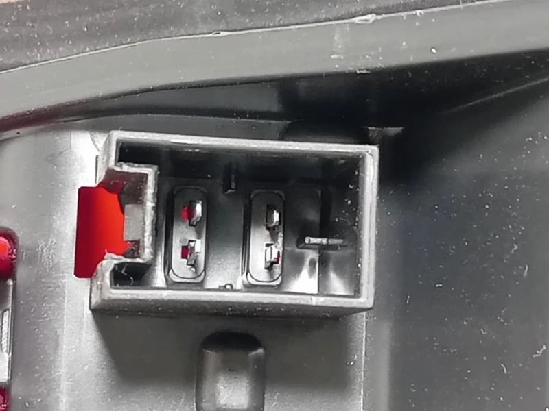 Fanale POST SX 8U0945093 Audi Q3 8UB 2012