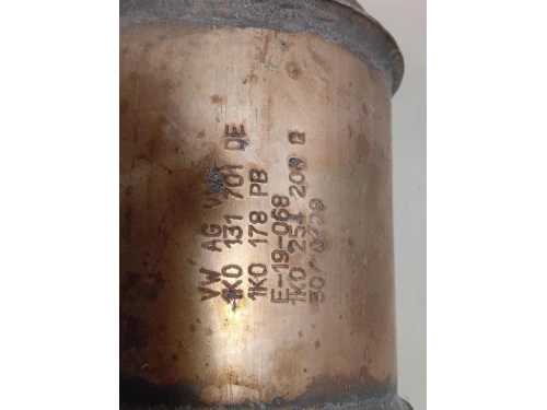 Catalizzatore 1K0131701 Volkswagen GOLF VI 2009