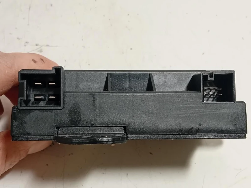 Centralina A166 830 02 54 CENTRALINA POMPA CARBURANTE Mercedes Classe ML W166 2012