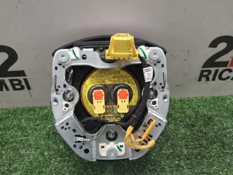 Air-bag Guidatore 8P0880201CA6PS Audi A3 8P1 2008