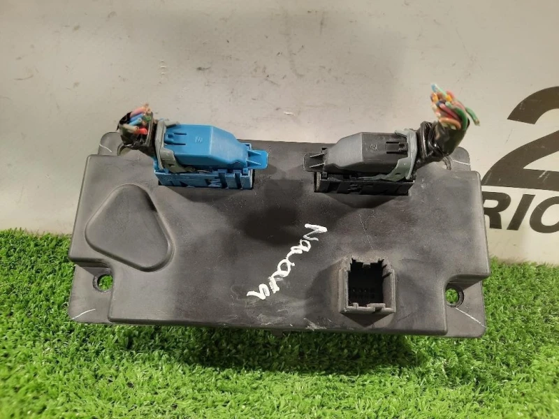 Centralina 277605X038 CENTRALINA ECU Nissan Navara 2010