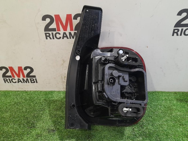 Fanale POST SX 265558217R Dacia Duster II 2018