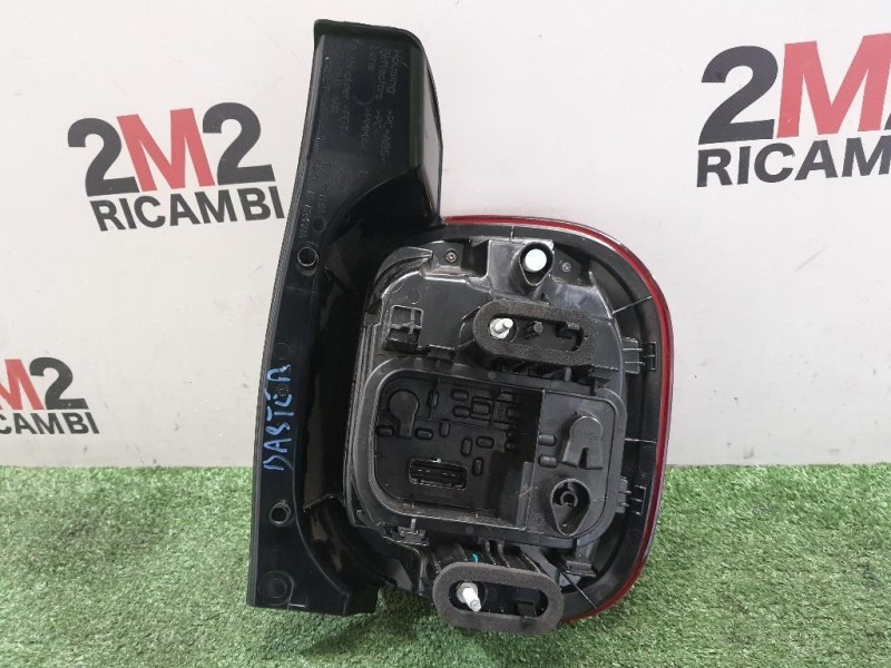 Fanale POST SX 265558217R Dacia Duster II 2018