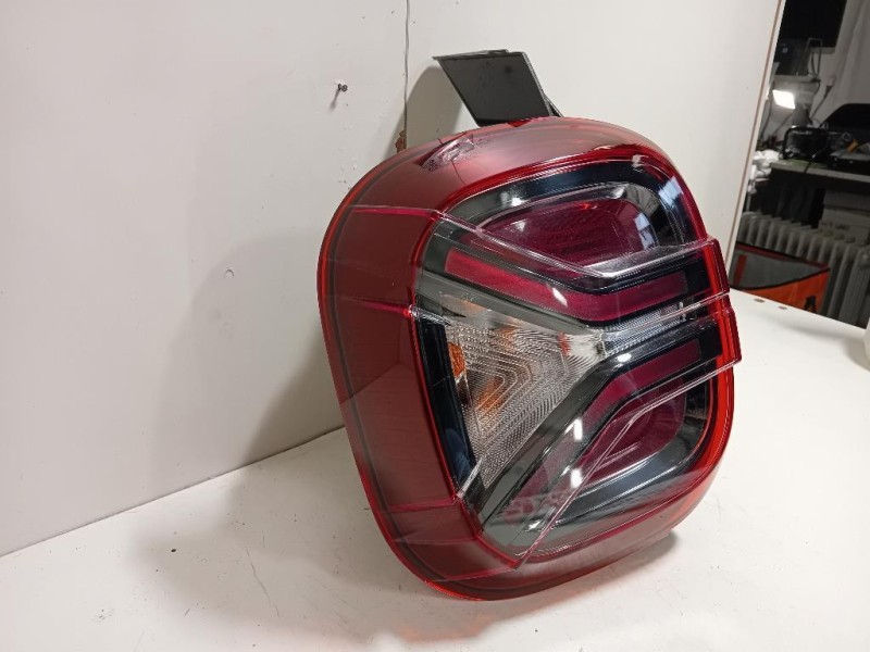 Fanale POST SX 265558514R Dacia Duster II 2021