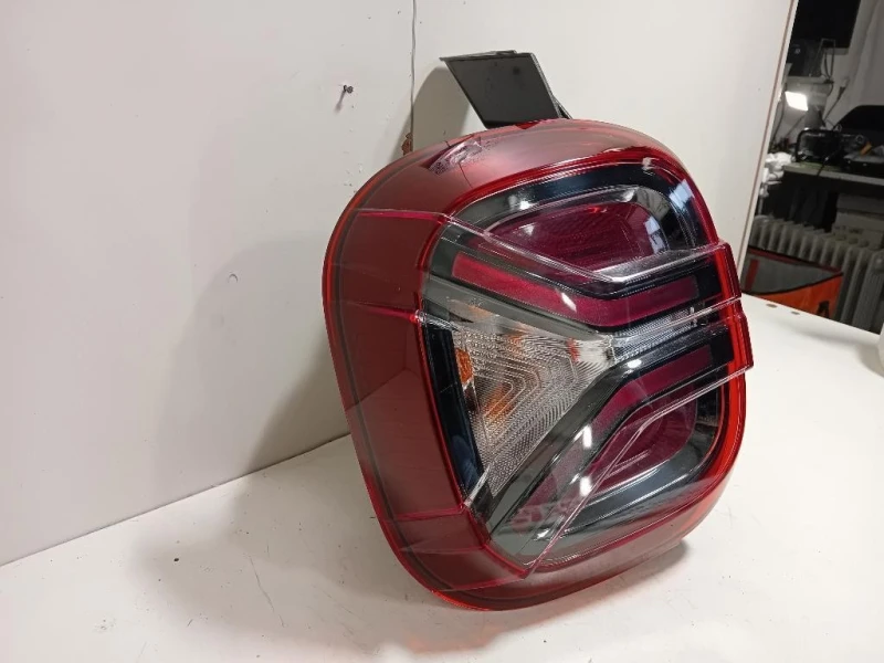 Fanale POST SX 265558514R Dacia Duster II 2021