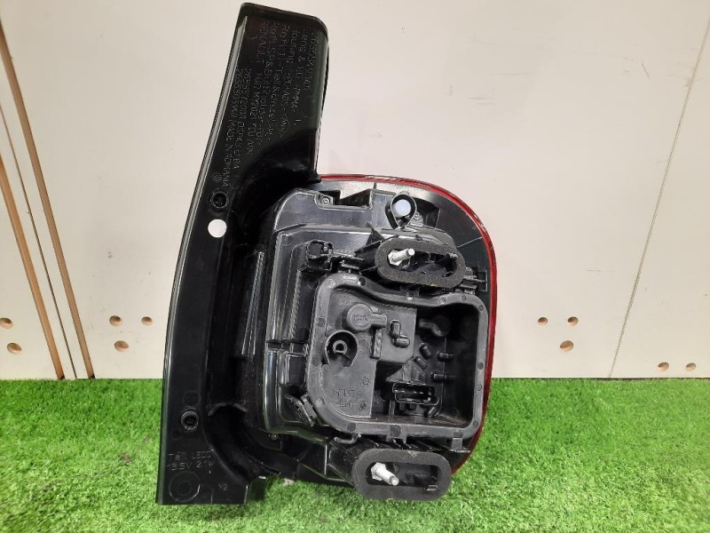 Fanale POST SX 265558514R Dacia Duster II 2021