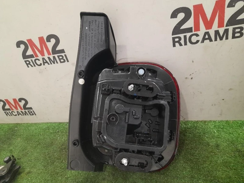 Fanale POST SX 265557200R Dacia Duster II 2021