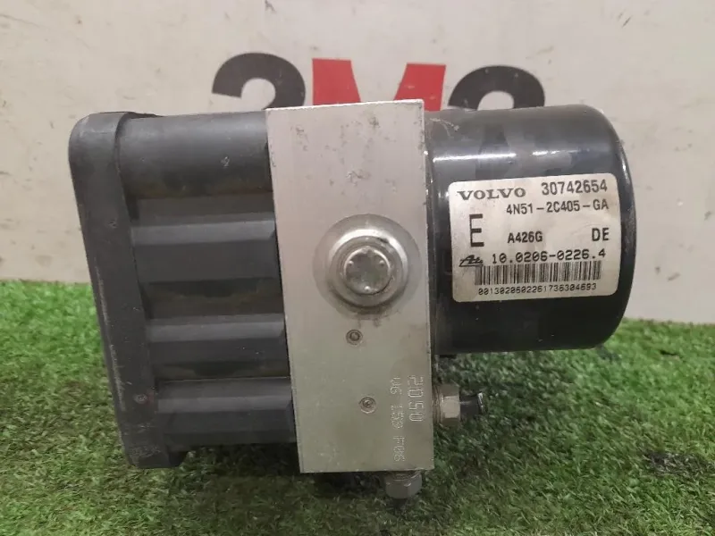 ABS Gruppo ANT 30742654 Volvo V50 2004