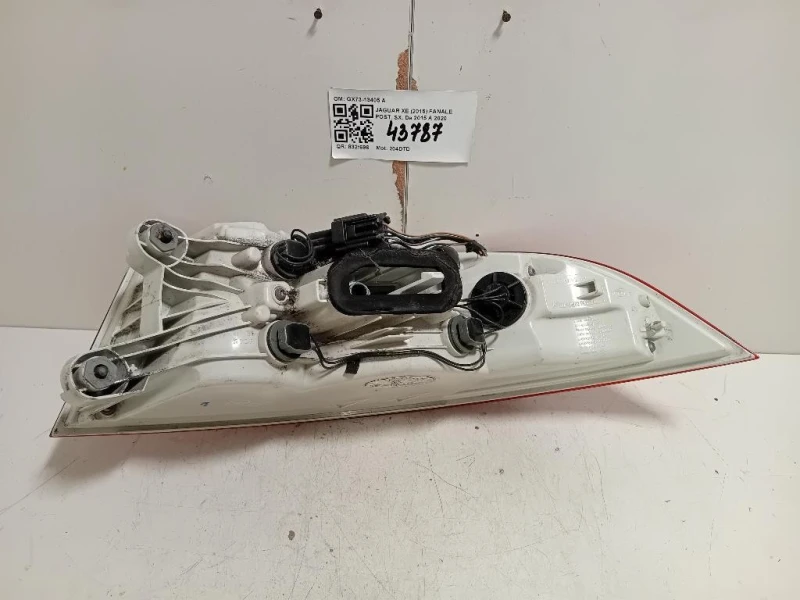 Fanale POST SX GX73-13405 A Jaguar XE 2015