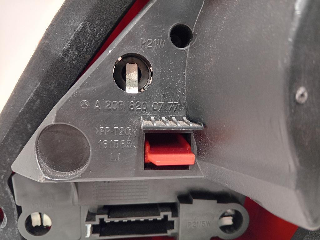 Fanale POST SX A2098200777 Mercedes Classe CLK C209 2003