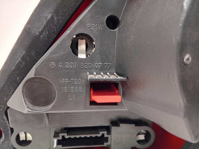 Fanale POST SX A2098200777 Mercedes Classe CLK C209 2003