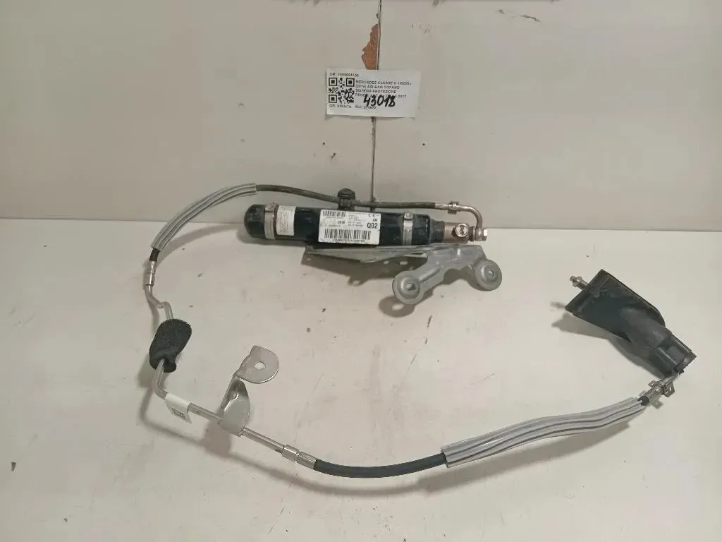 Air-bag Cofano Sistema Protezione Pedoni ANT 2058604700 Mercedes Classe C W205 2014