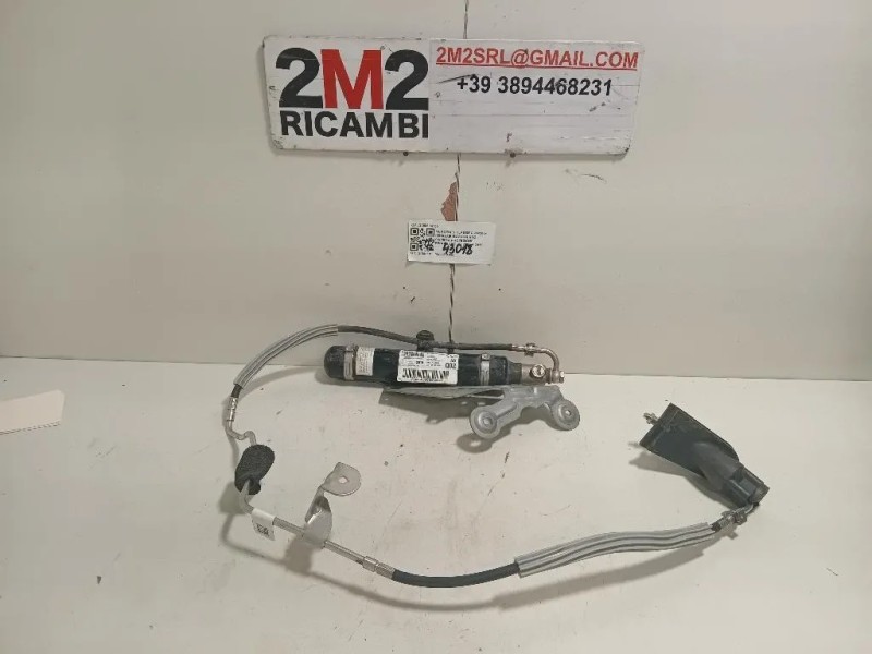 Air-bag Cofano Sistema Protezione Pedoni ANT 2058604700 Mercedes Classe C W205 2014