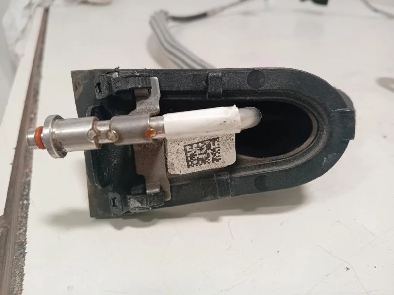 Air-bag Cofano Sistema Protezione Pedoni ANT 2058604700 Mercedes Classe C W205 2014