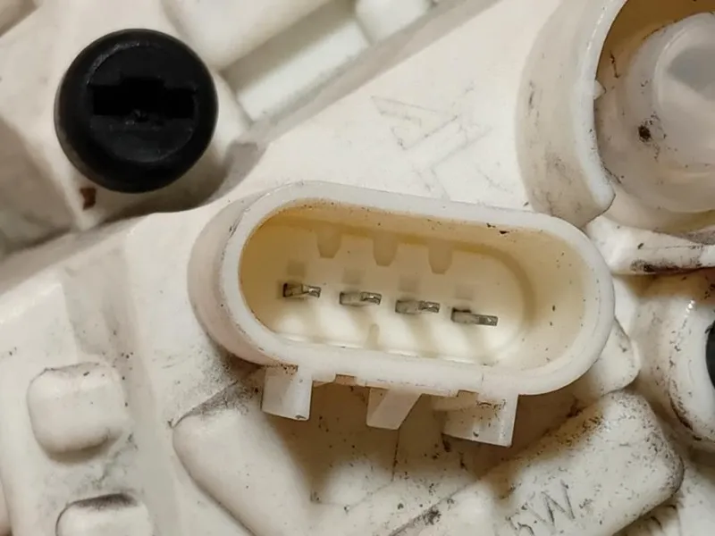 Fanale POST SX 13262011 Opel Astra J 2012