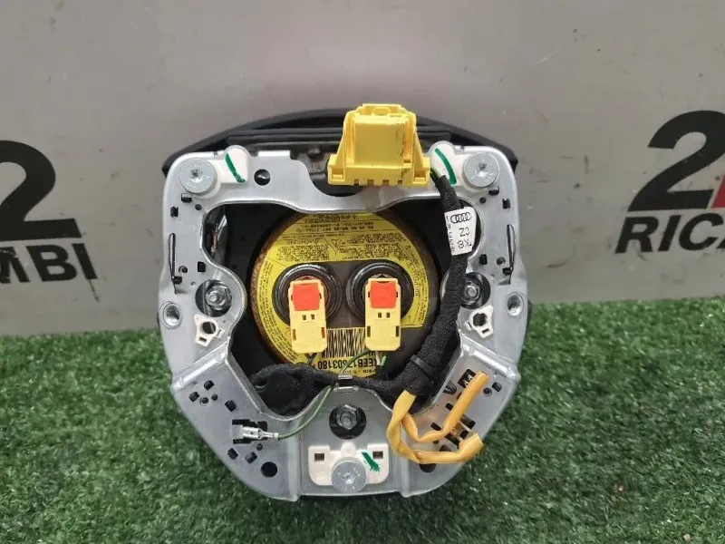 Air-bag Guidatore 8P0880201CA6PS Audi A3 8P1 2008