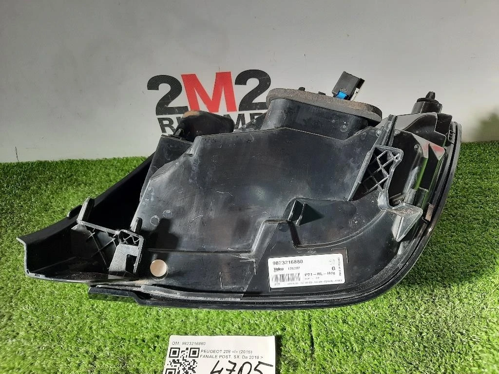 Fanale POST SX 9823216880 Peugeot 208 I 2015