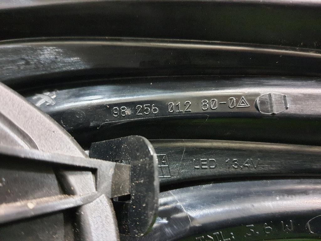 Fanale POST SX 9825601280 Peugeot 208 I 2015