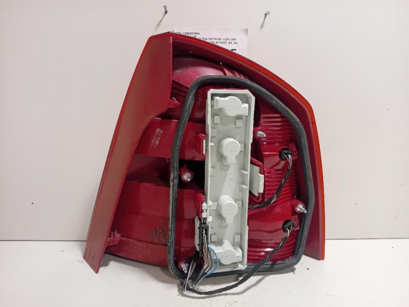 Fanale POST SX 1Z5945095A Skoda Octavia 1Z5 SW 2004