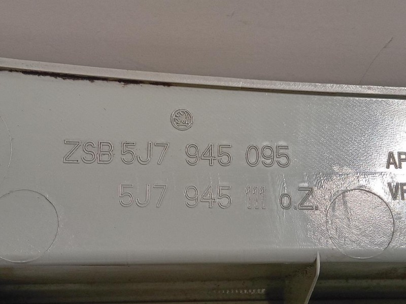 Fanale POST SX 5J7945111 Skoda Roomster 5J7 2006